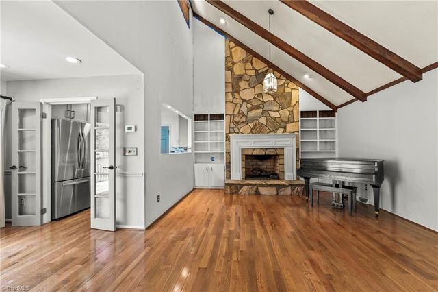 512 Forest Lane, Yadkinville, NC 27055
