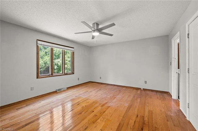 512 Forest Lane, Yadkinville, NC 27055