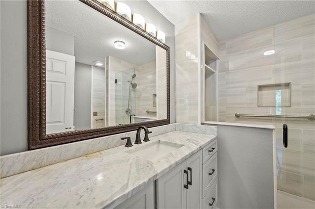 512 Forest Lane, Yadkinville, NC 27055