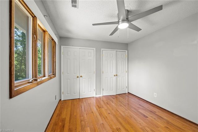 512 Forest Lane, Yadkinville, NC 27055