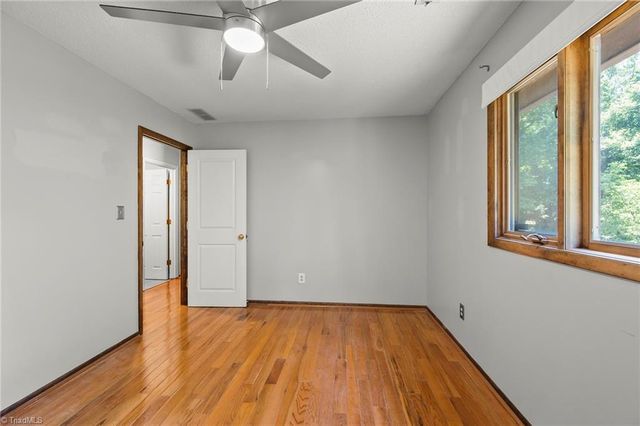 512 Forest Lane, Yadkinville, NC 27055