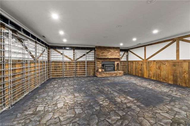 512 Forest Lane, Yadkinville, NC 27055