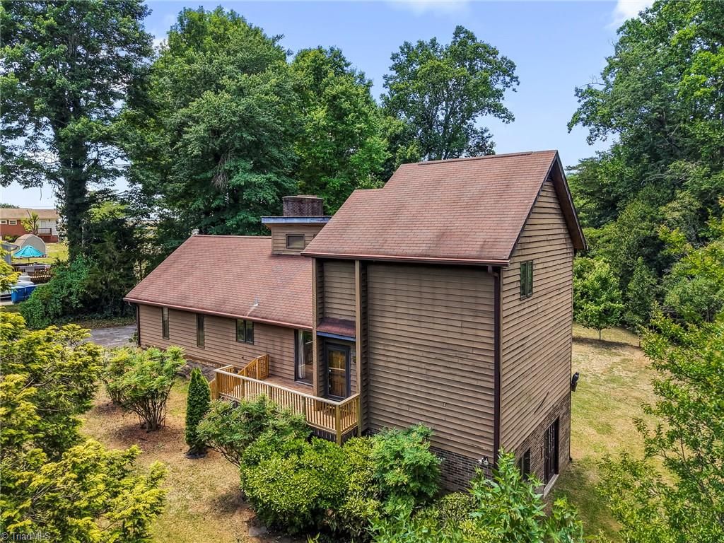512 Forest Lane, Yadkinville, NC 27055