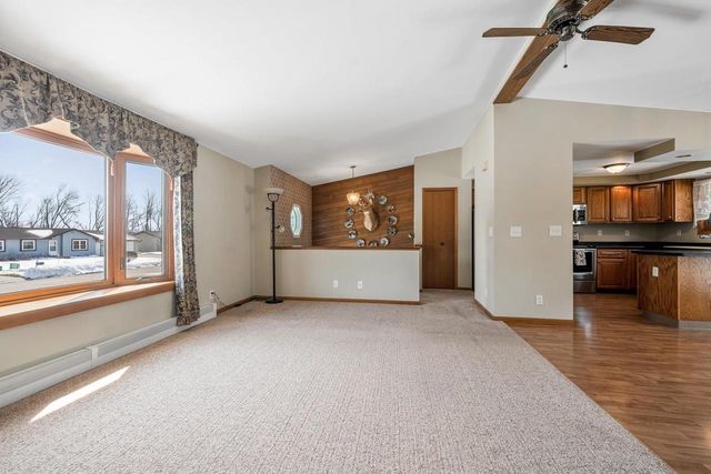 620 SUNRISE DRIVE, Ripon, WI 54971