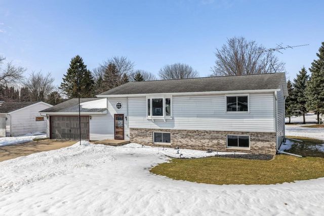 620 SUNRISE DRIVE, Ripon, WI 54971