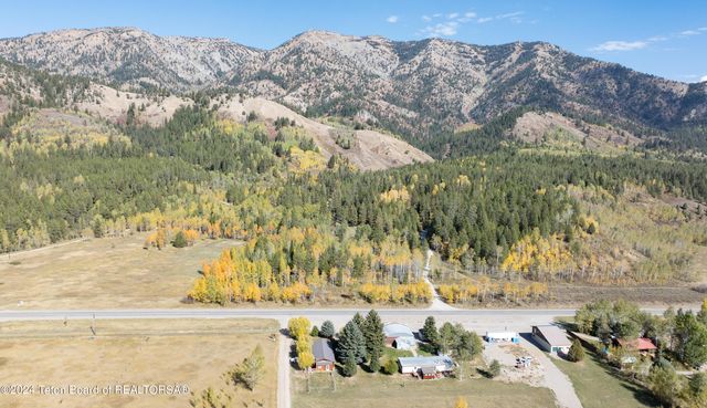 1685 US-26, Alpine, WY 83128 property photo