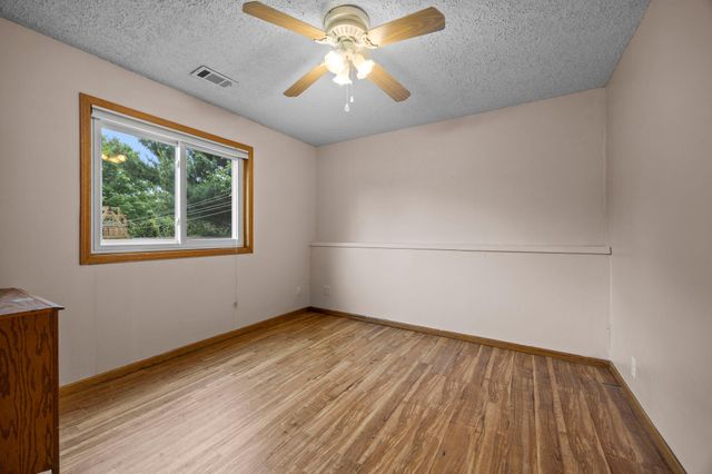 9170 Jareau Avenue S, Cottage Grove, MN 55016