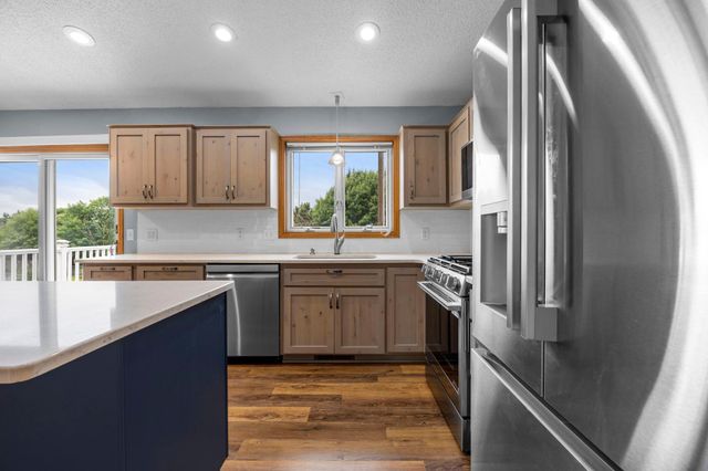 9170 Jareau Avenue S, Cottage Grove, MN 55016