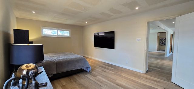 1516 Oak Vista Drive, Dallas, TX 75232