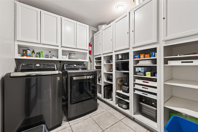1814 Antigua Lane, Houston, TX 77058