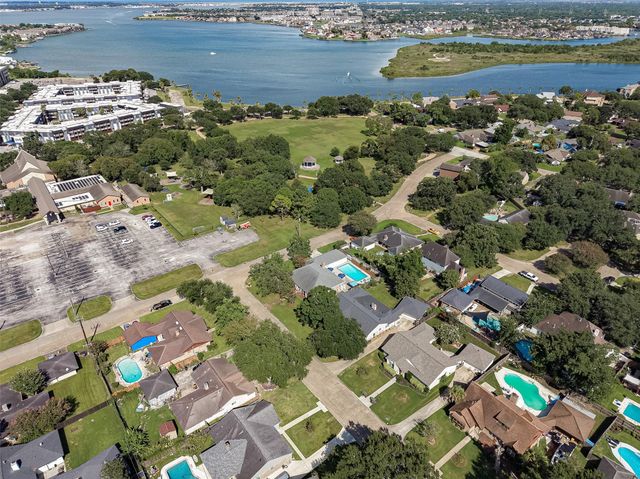 1814 Antigua Lane, Houston, TX 77058