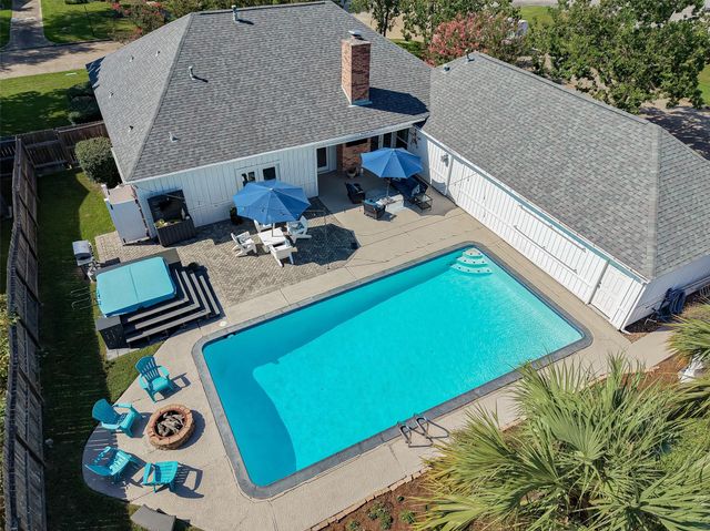 1814 Antigua Lane, Houston, TX 77058