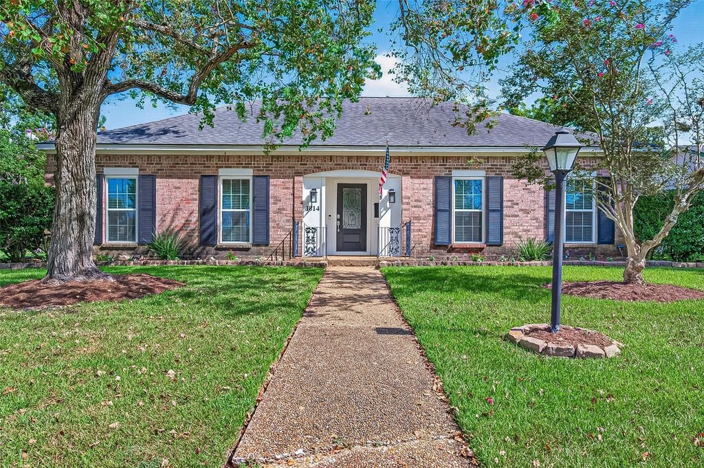 1814 Antigua Lane, Houston, TX 77058