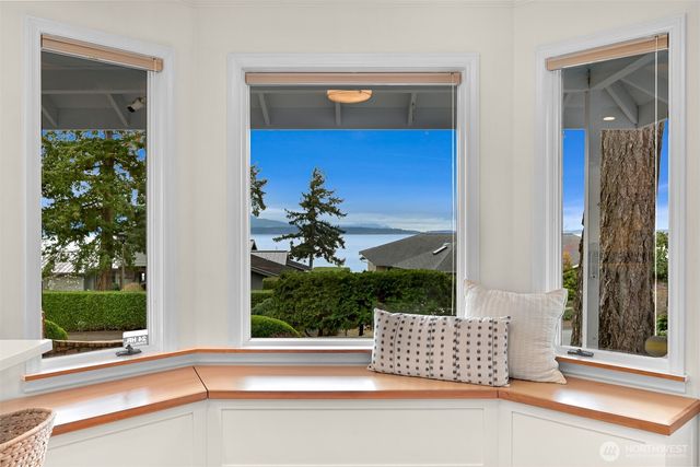 25 Shorewood Drive, Bellingham, WA 98225