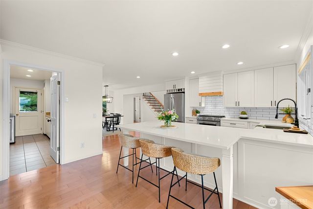 25 Shorewood Drive, Bellingham, WA 98225