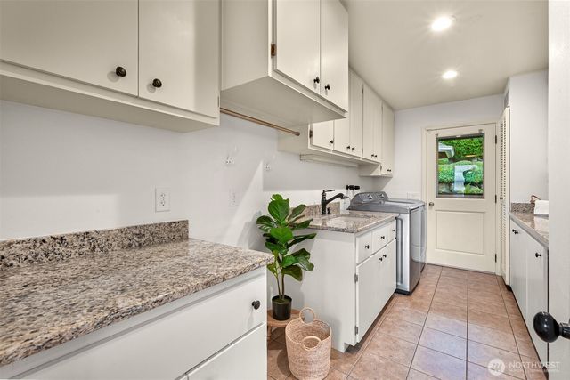 25 Shorewood Drive, Bellingham, WA 98225