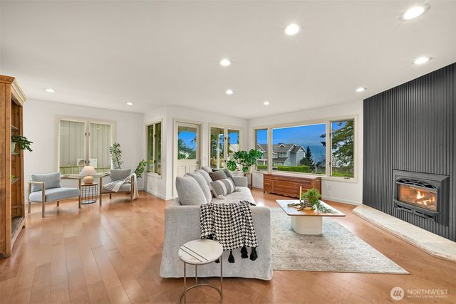 25 Shorewood Drive, Bellingham, WA 98225