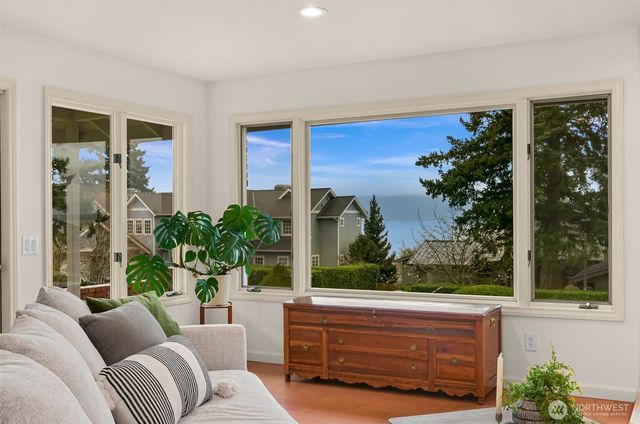 25 Shorewood Drive, Bellingham, WA 98225