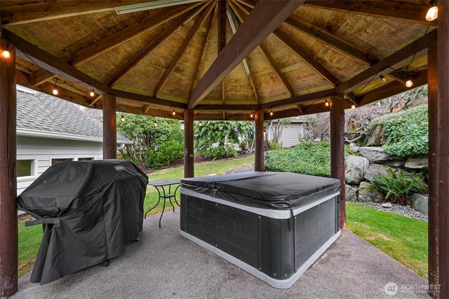 25 Shorewood Drive, Bellingham, WA 98225