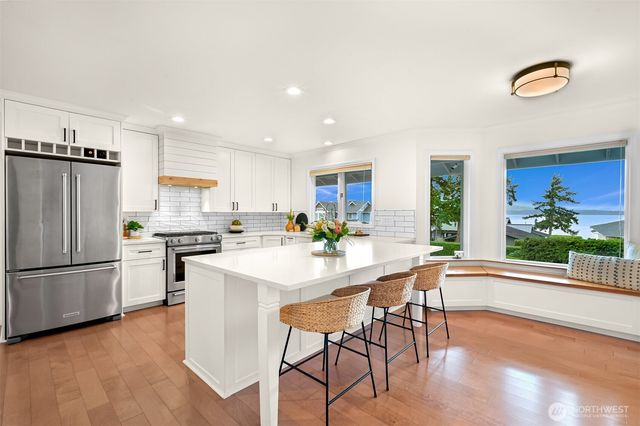 25 Shorewood Drive, Bellingham, WA 98225