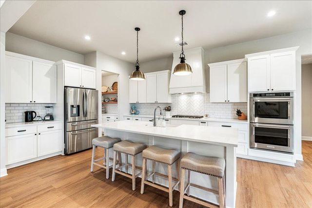 141 Tambra Lea LN, Liberty Hill, TX 78642