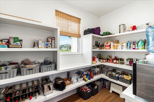 141 Tambra Lea LN, Liberty Hill, TX 78642