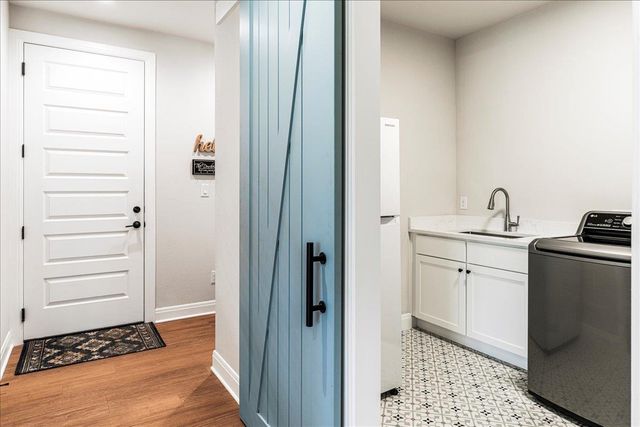 141 Tambra Lea LN, Liberty Hill, TX 78642