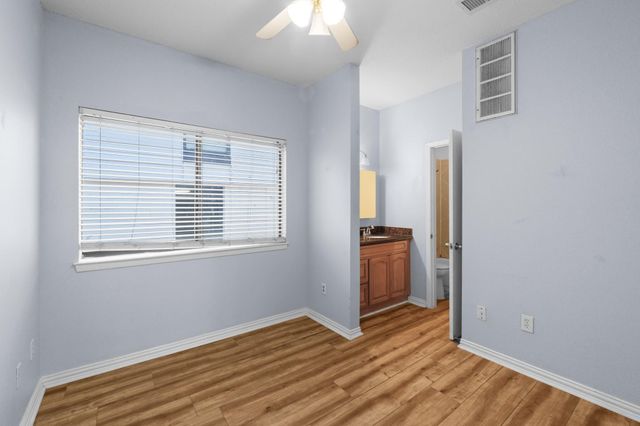 2714 Nueces ST 206, Austin, TX 78705