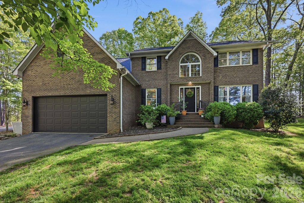 7319 Gilead Road, Huntersville, NC 28078