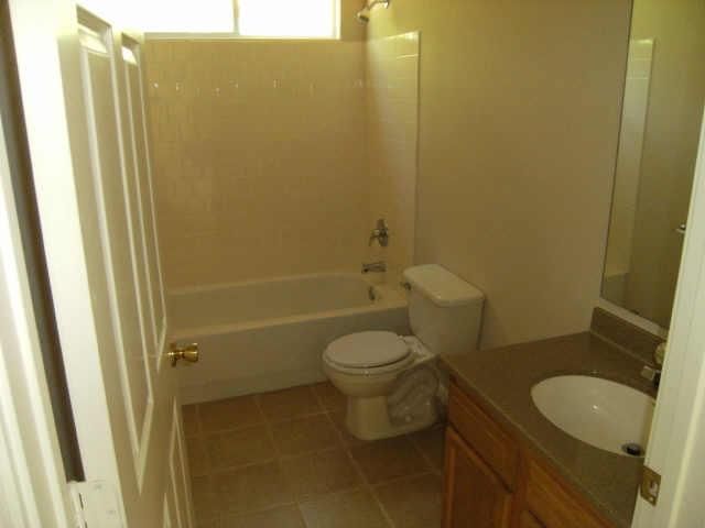 174 E Sunset Drive, Onalaska, TX 77360