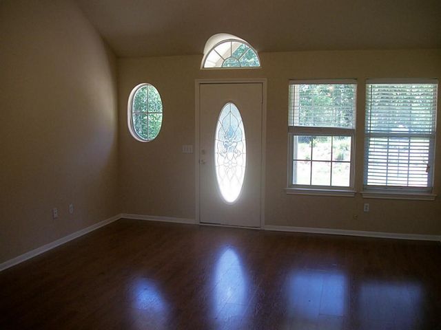 174 E Sunset Drive, Onalaska, TX 77360