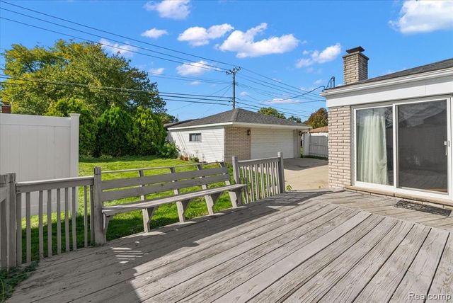 33759 Cornelissen Drive, Sterling Heights, MI 48312