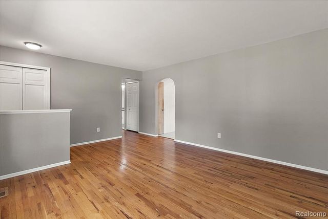 33759 Cornelissen Drive, Sterling Heights, MI 48312