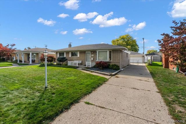 33759 Cornelissen Drive, Sterling Heights, MI 48312