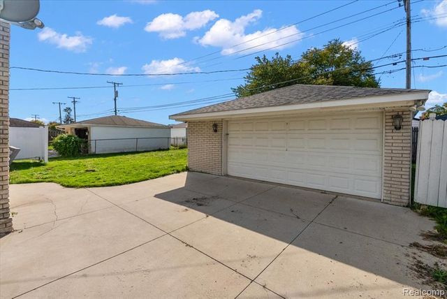 33759 Cornelissen Drive, Sterling Heights, MI 48312