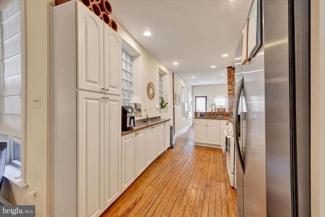 128 W OSTEND ST, Baltimore, MD 21230