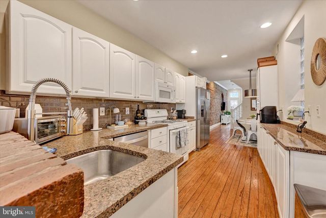 128 W OSTEND ST, Baltimore, MD 21230