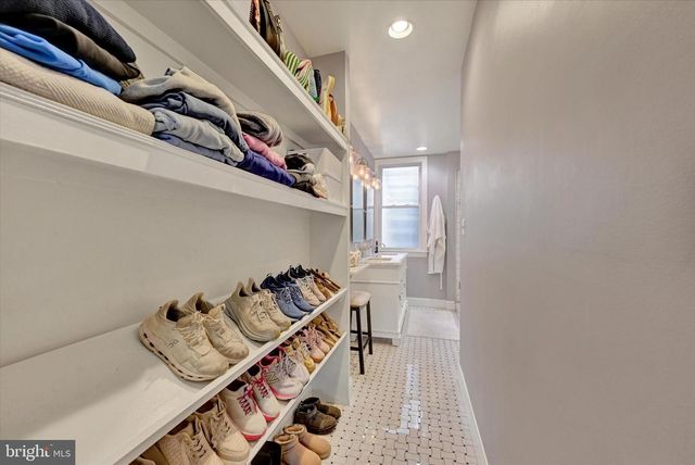 128 W OSTEND ST, Baltimore, MD 21230