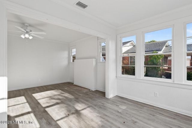 8024 HAWTHORNE Street, Jacksonville, FL 32208