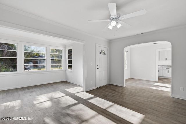 8024 HAWTHORNE Street, Jacksonville, FL 32208