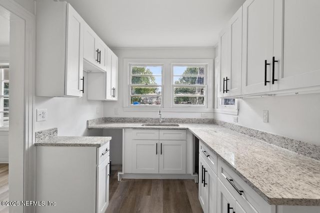 8024 HAWTHORNE Street, Jacksonville, FL 32208