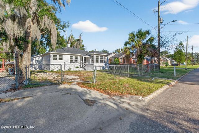 8024 HAWTHORNE Street, Jacksonville, FL 32208