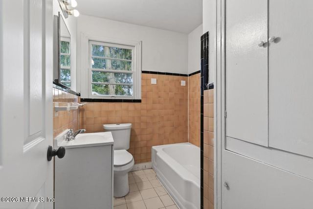 8024 HAWTHORNE Street, Jacksonville, FL 32208