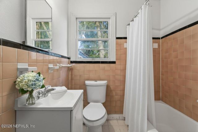 8024 HAWTHORNE Street, Jacksonville, FL 32208