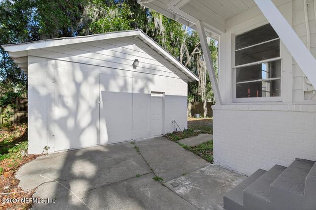 8024 HAWTHORNE Street, Jacksonville, FL 32208