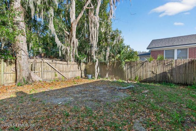 8024 HAWTHORNE Street, Jacksonville, FL 32208