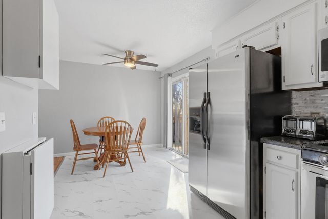 4215 W 16th Street, Davenport, IA 52804