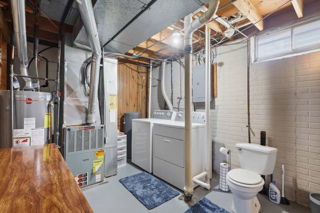 4215 W 16th Street, Davenport, IA 52804