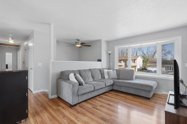 4215 W 16th Street, Davenport, IA 52804