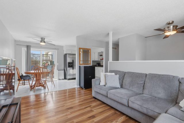 4215 W 16th Street, Davenport, IA 52804